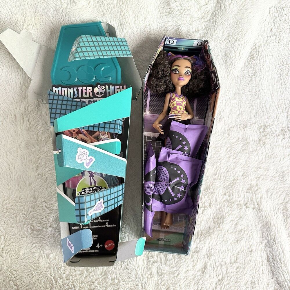 Monster High Buried Secrets Clawdeen Courtside Fang Out Tennis Doll Brand New